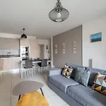 A Avec 2 Chambres, Parking Prive Et Proche Plages - Fr-1-319-16 *