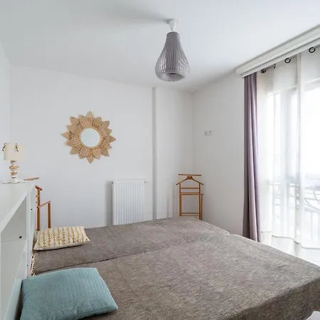 A Avec 2 Chambres, Parking Prive Et Proche Plages - Fr-1-319-16 *