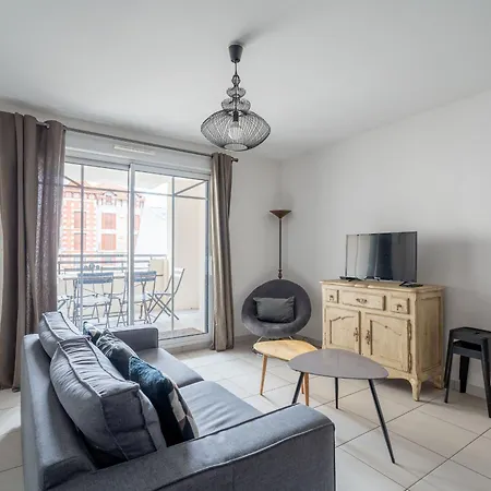 A Avec 2 Chambres, Parking Prive Et Proche Plages - Fr-1-319-16 *