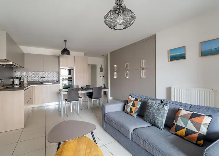 A Avec 2 Chambres, Parking Prive Et Proche Plages - Fr-1-319-16 Daire *